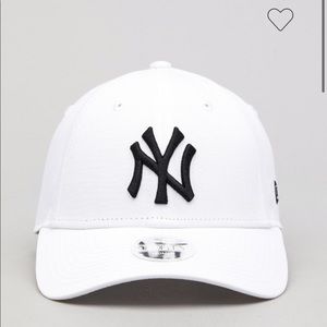 NY WHITE HAT